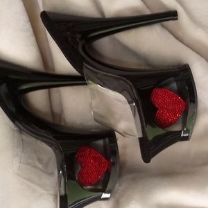 Red Heart Platforms